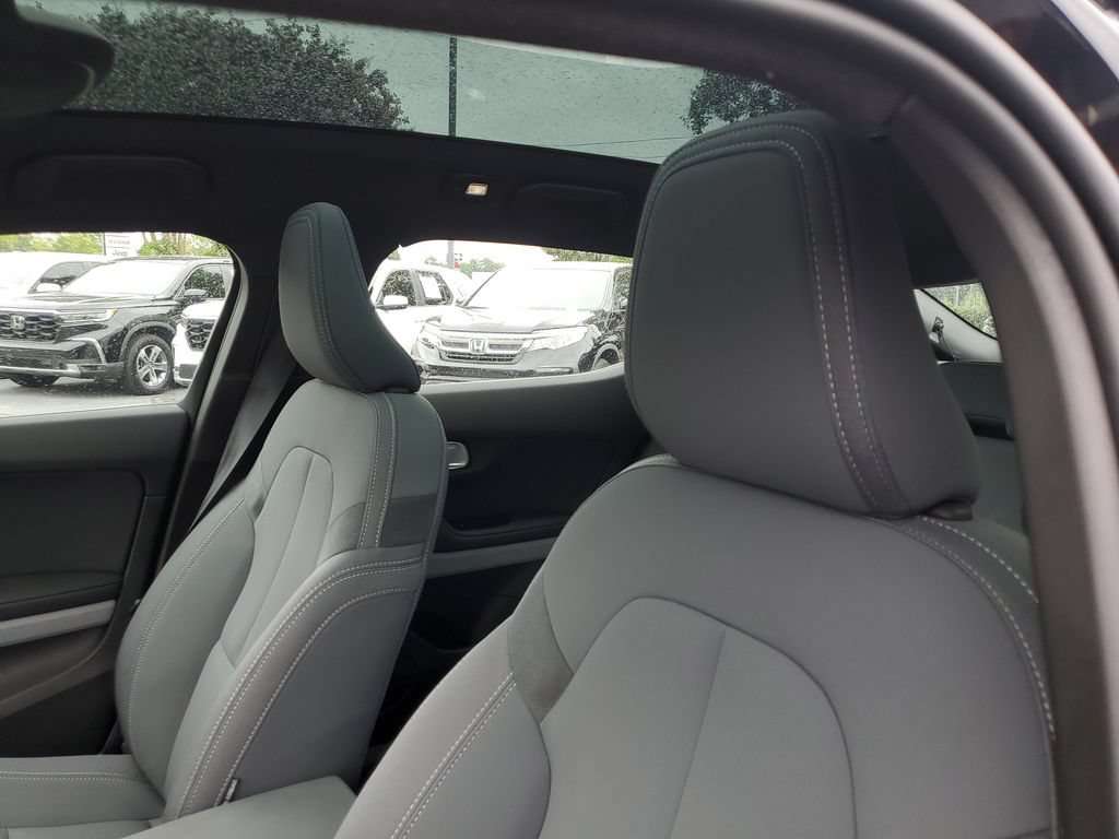 Used 2023 Polestar Polestar 2 w/ Pilot Pack AWD/4WD image 18