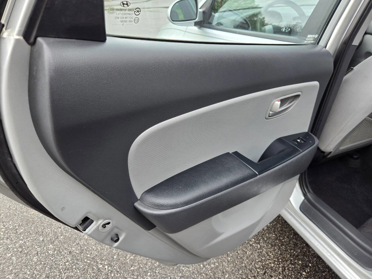 Used 2009 Hyundai Elantra GLS FWD image 32