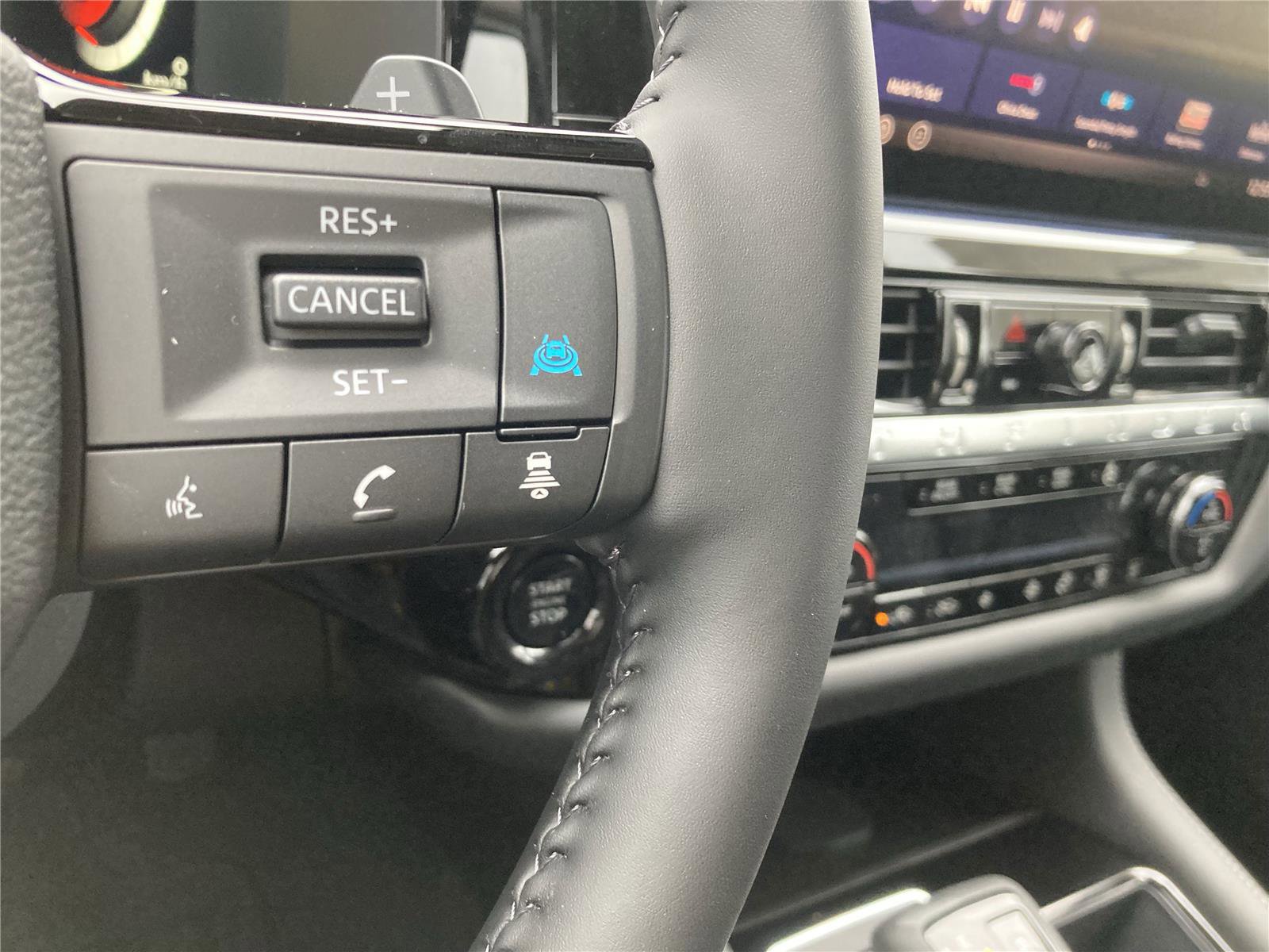 New 2026 Nissan Pathfinder SL w/ SL Premium Package image 22