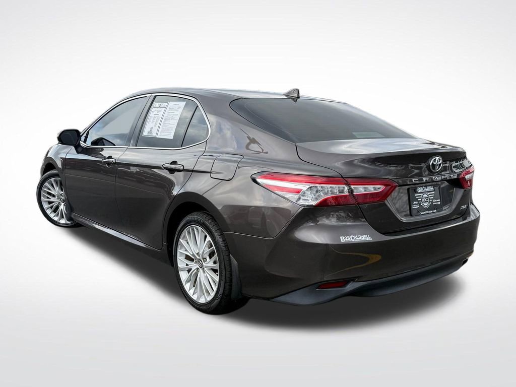 Used 2020 Toyota Camry XLE FWD image 10