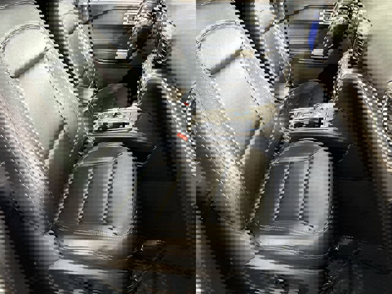 Used 2022 Ford Explorer XLT w/ Equipment Group 202A image 26