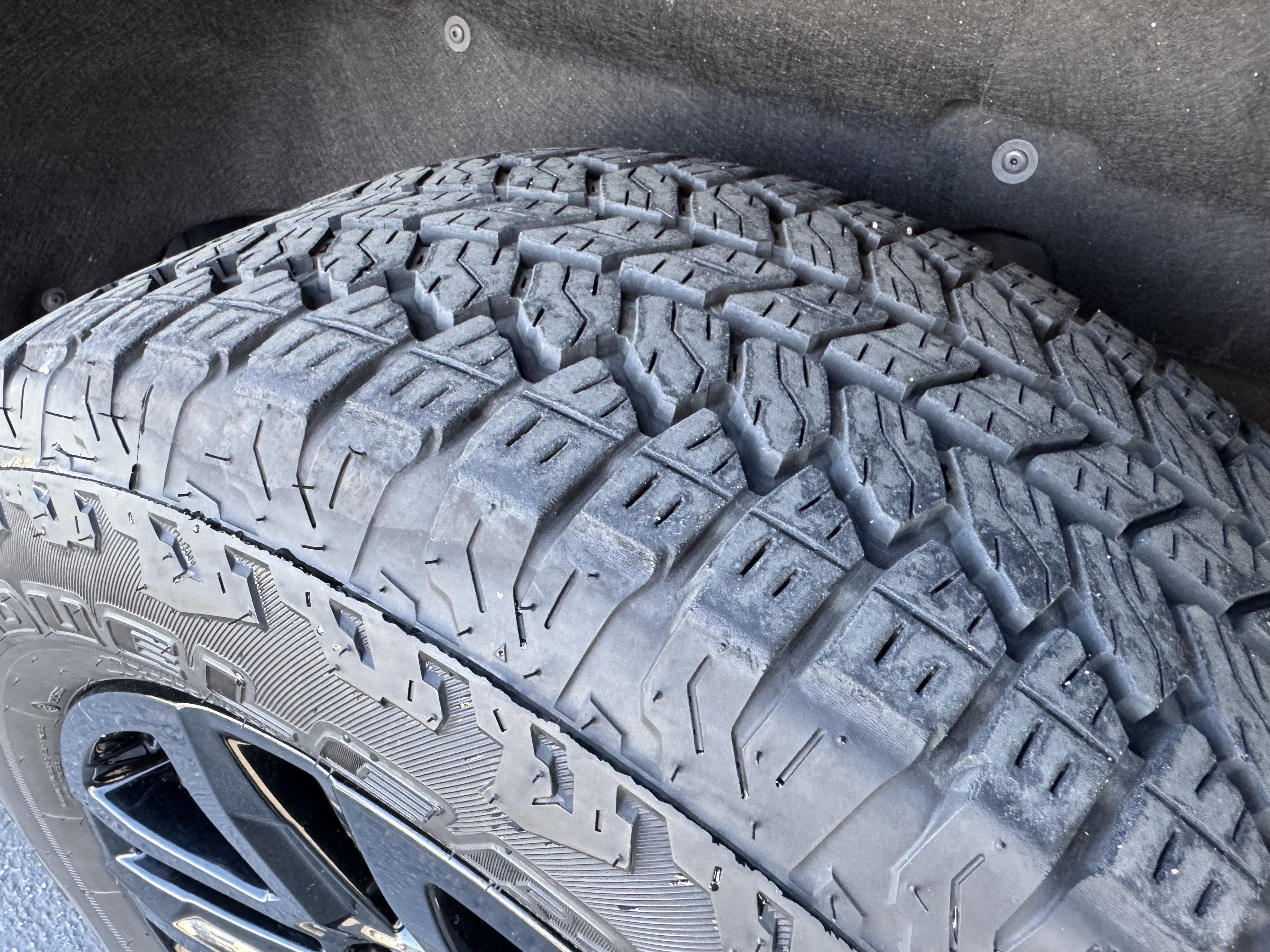 Used 2024 Chevrolet Silverado 1500 Custom w/ Turbomax Blackout Package image 13