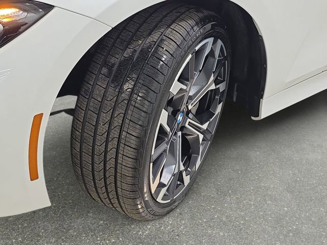 Certified 2025 BMW 330i xDrive Sedan w/ Convenience Package image 27
