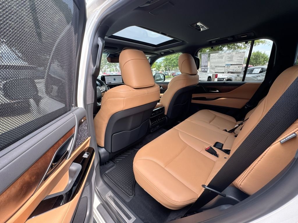 New 2026 Lexus LX 600 4WD w/ Interior Upgrade Package image 31