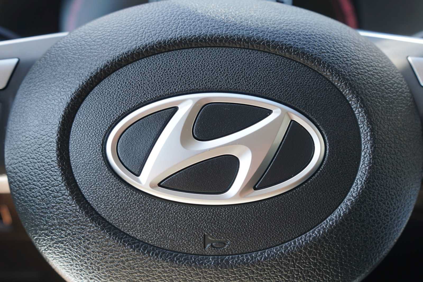 Used 2025 Hyundai Palisade SEL FWD image 13