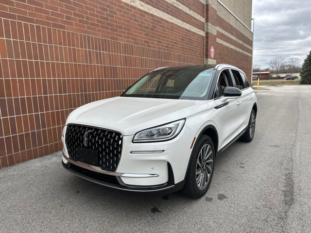 Used 2023 Lincoln Corsair Reserve w/ Equipment Group 201A image 4