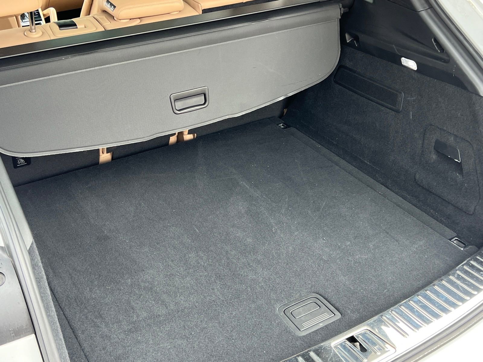 Certified 2020 Porsche Cayenne AWD/4WD image 19