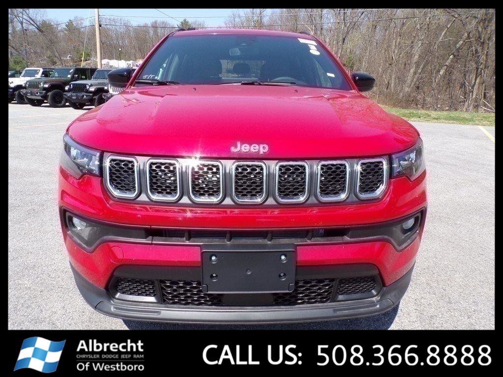 New 2023 Jeep Compass Latitude image 2