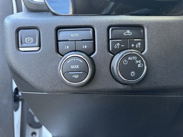 Used 2023 Chevrolet Silverado 1500 LT image 13