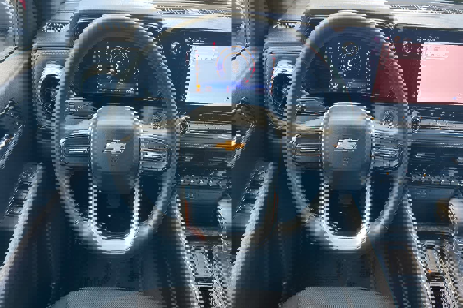 Used 2023 Chevrolet Colorado LT image 16