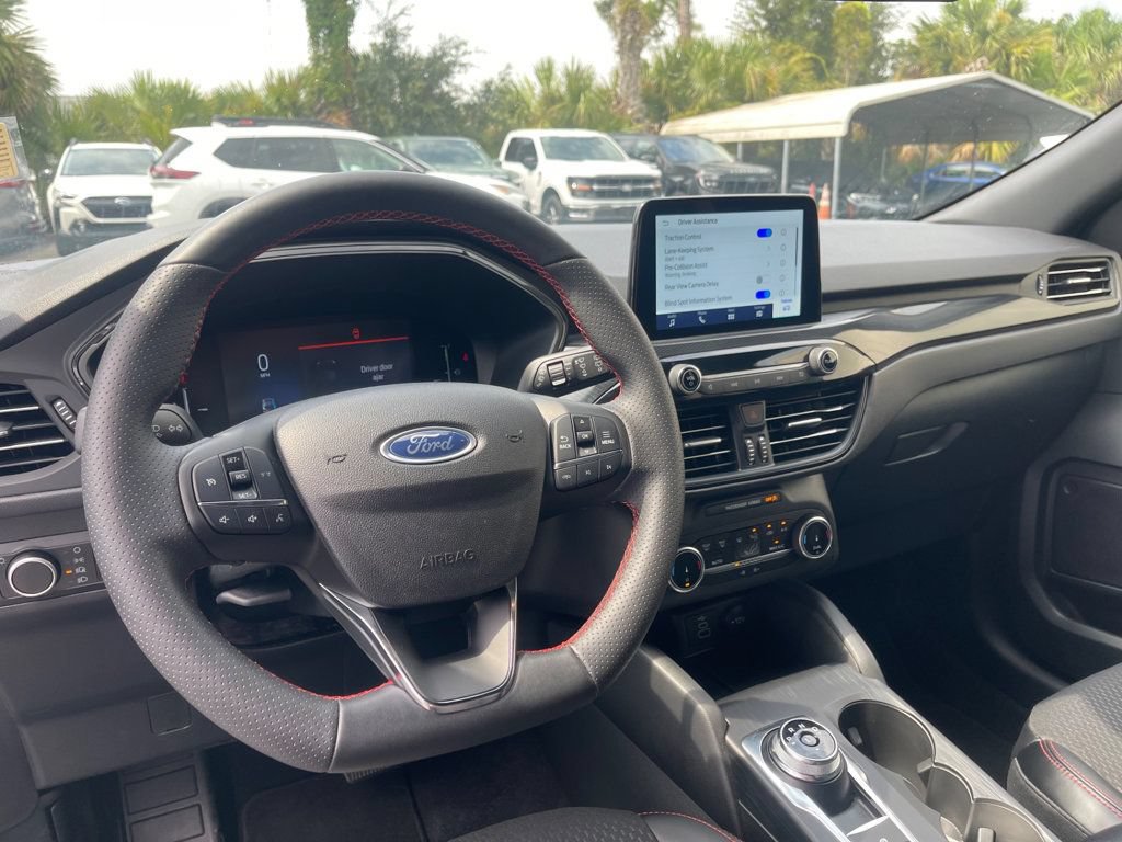 Used 2026 Ford Escape ST-Line FWD image 14
