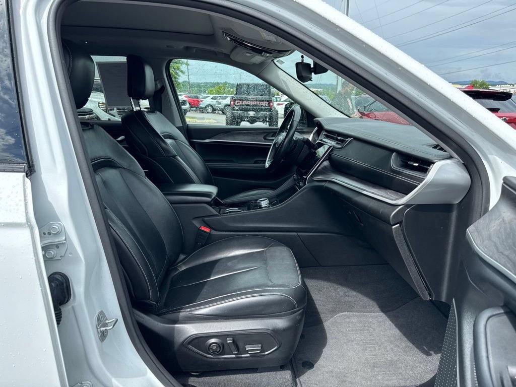 Used 2021 Jeep Grand Cherokee L Limited AWD/4WD image 19