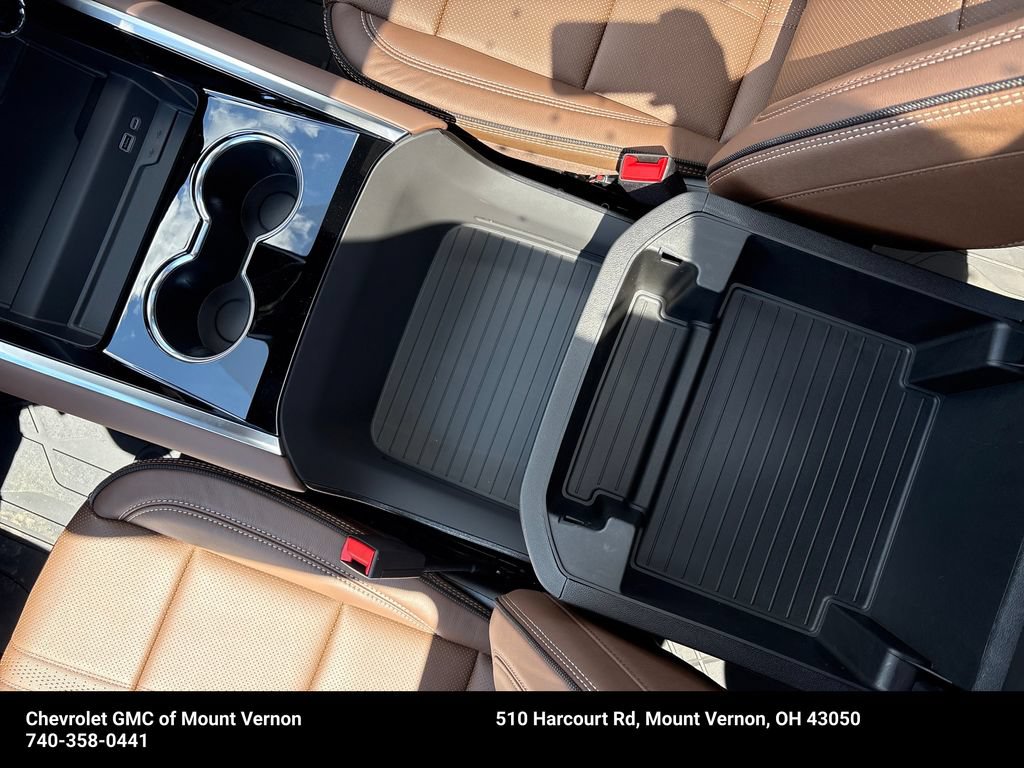 New 2026 Chevrolet Suburban High Country AWD/4WD image 21