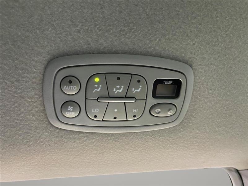 Used 2009 Toyota Sienna FWD image 22