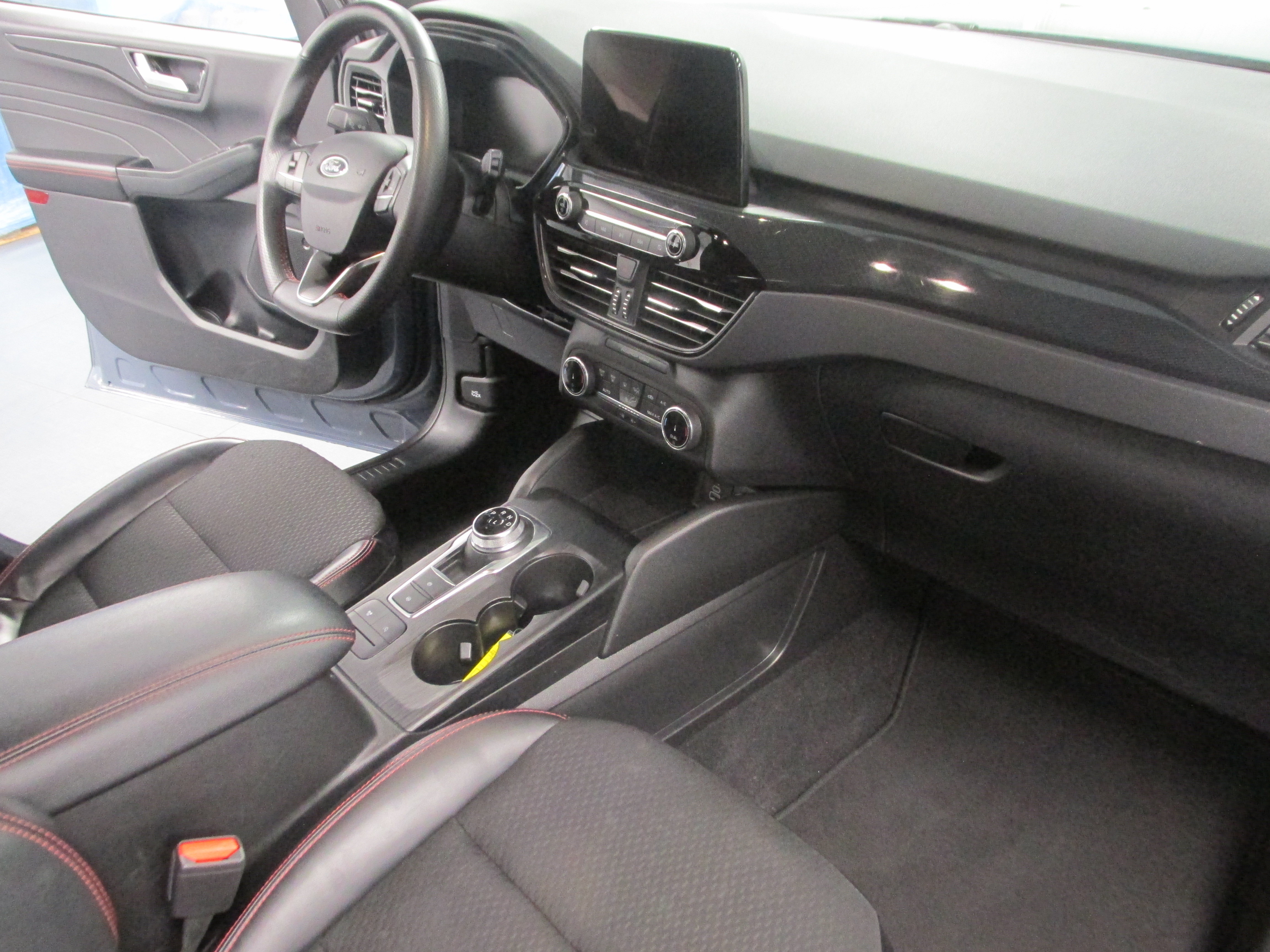 Used 2025 Ford Escape ST-Line AWD/4WD image 22