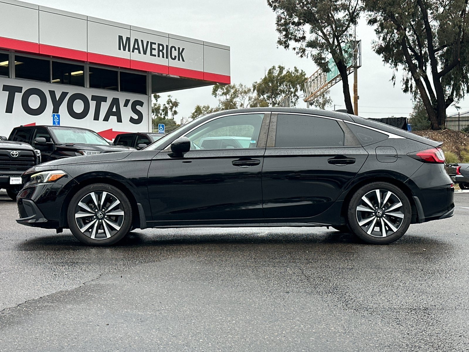 Used 2022 Honda Civic EX-L image 2