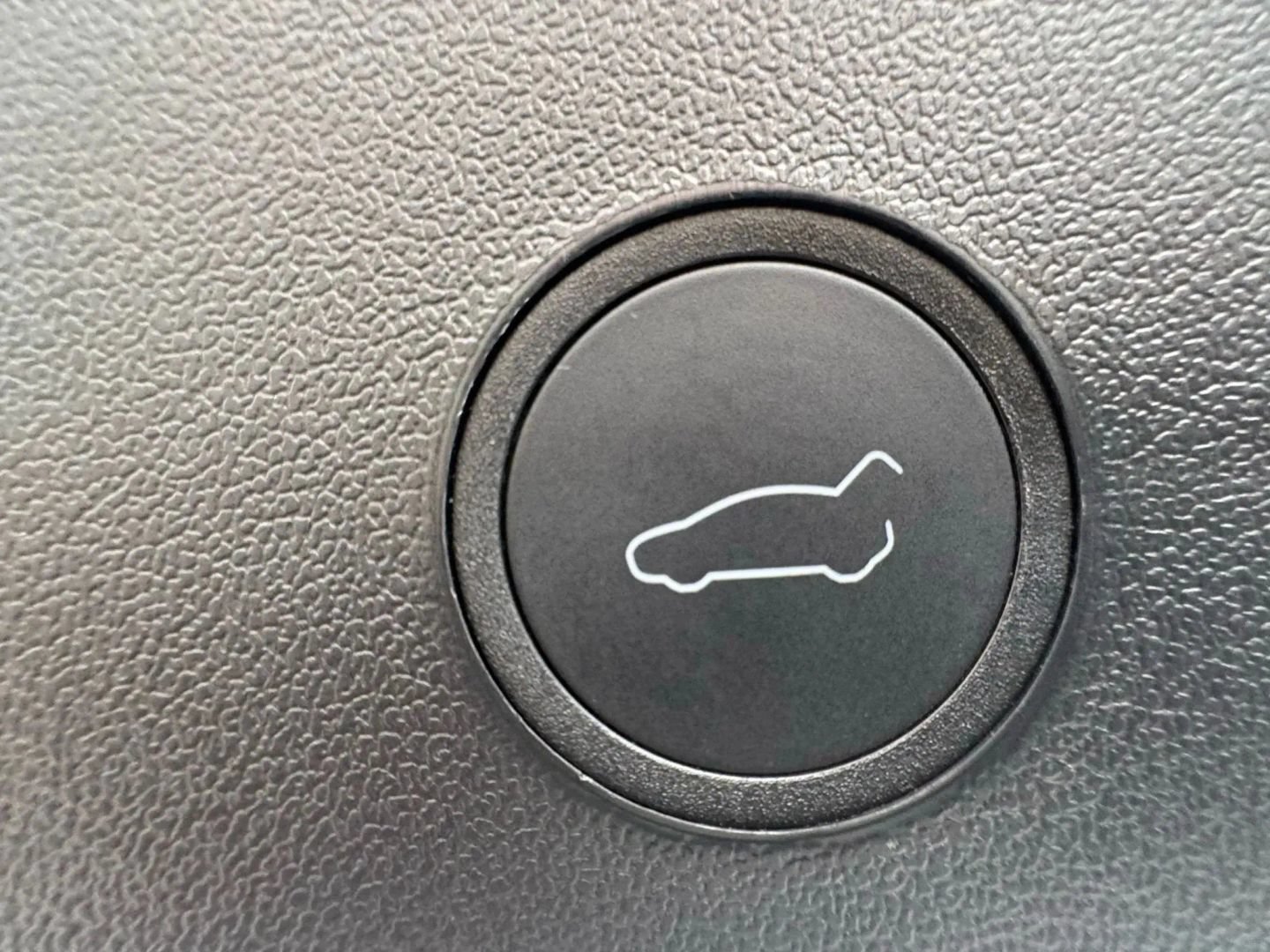 Used 2023 Tesla Model 3 Standard Range RWD image 23