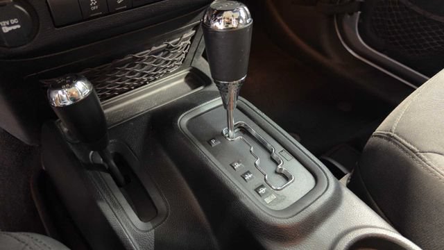 Used 2018 Jeep Wrangler Sport AWD/4WD image 27