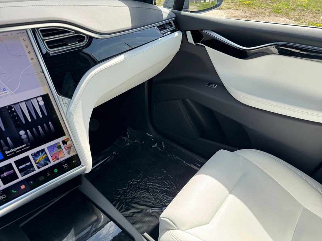 Used 2017 Tesla Model X 75D AWD/4WD image 26