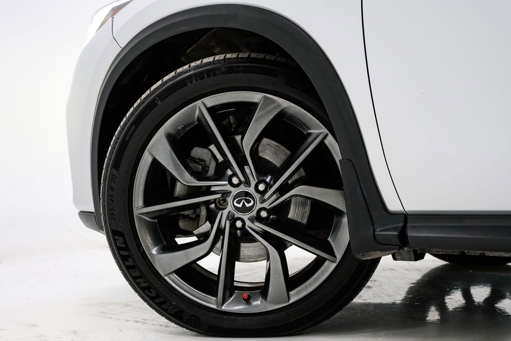 Used 2019 INFINITI QX50 Essential w/ Sensory Package image 31