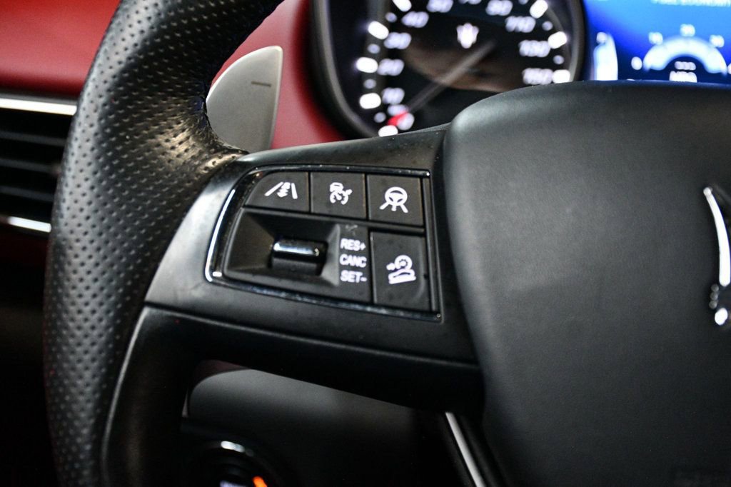 Used 2020 Maserati Levante GranSport image 42