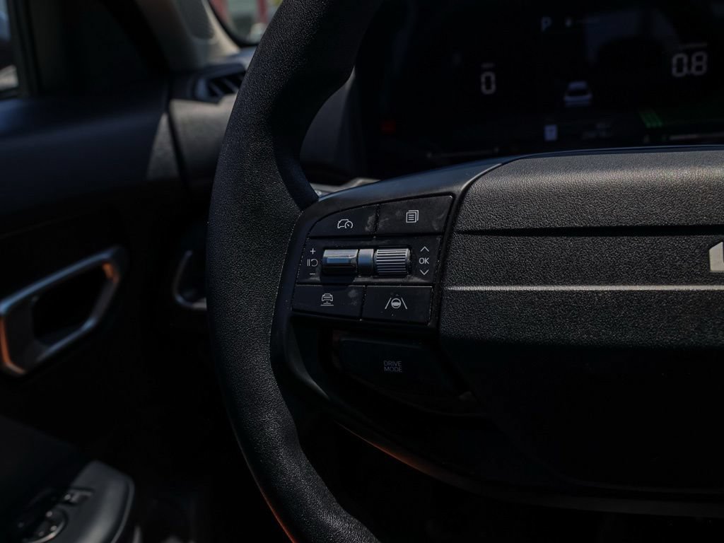 Used 2025 Kia K4 FWD image 25
