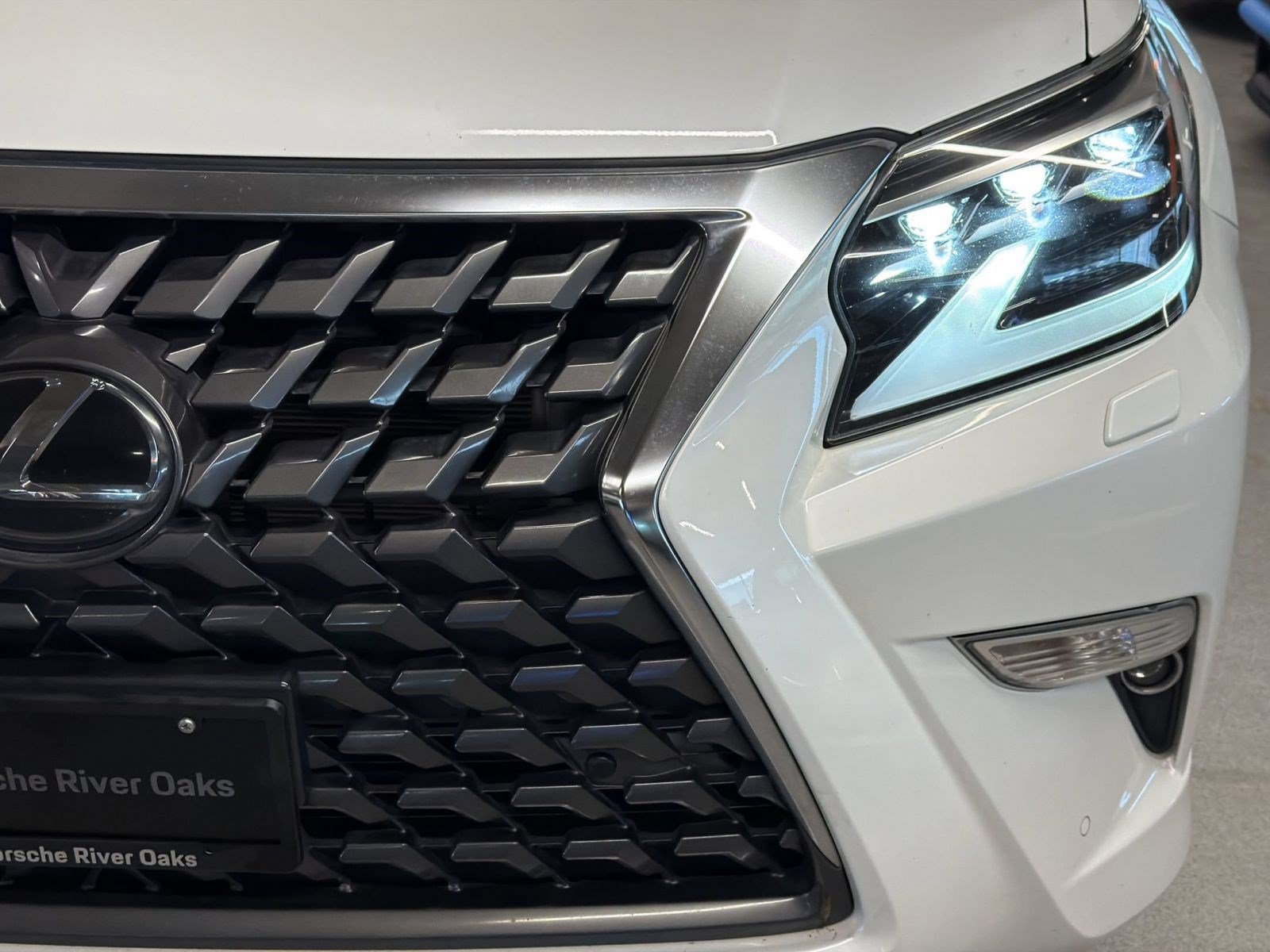Used 2020 Lexus GX 460 Premium w/ Premium Package AWD/4WD image 12