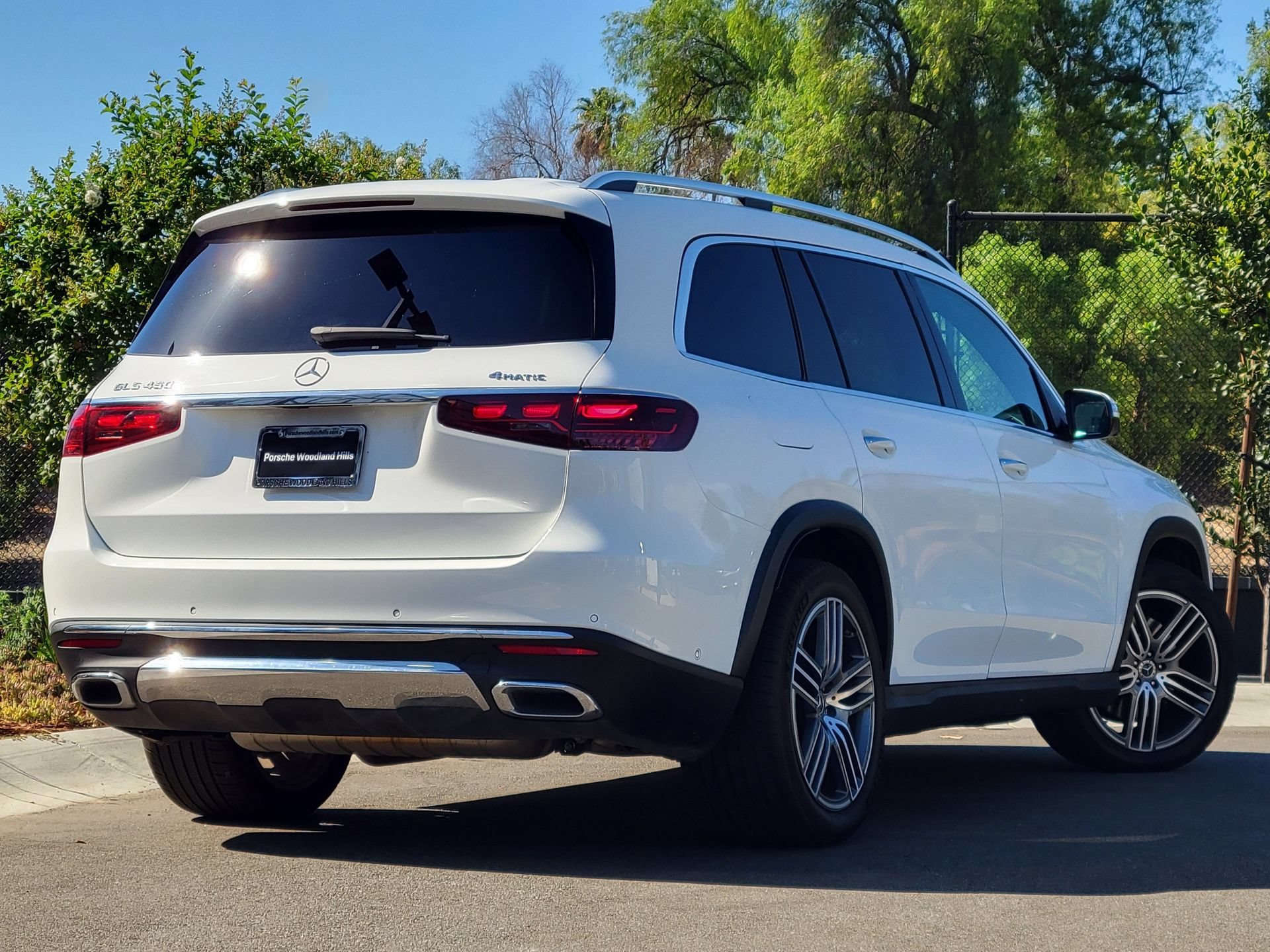 Used 2024 Mercedes-Benz GLS 450 4MATIC image 7
