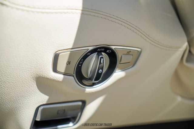 Used 2019 Mercedes-Benz S 560 Cabriolet image 40