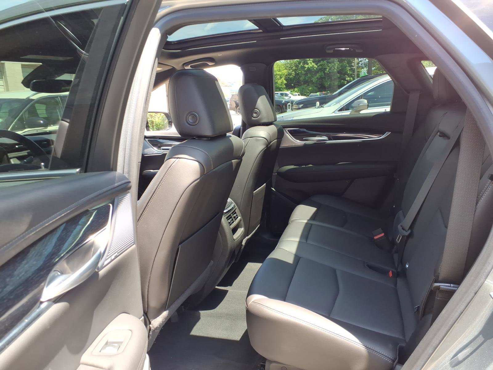 Certified 2023 Cadillac XT5 Premium Luxury AWD/4WD image 16
