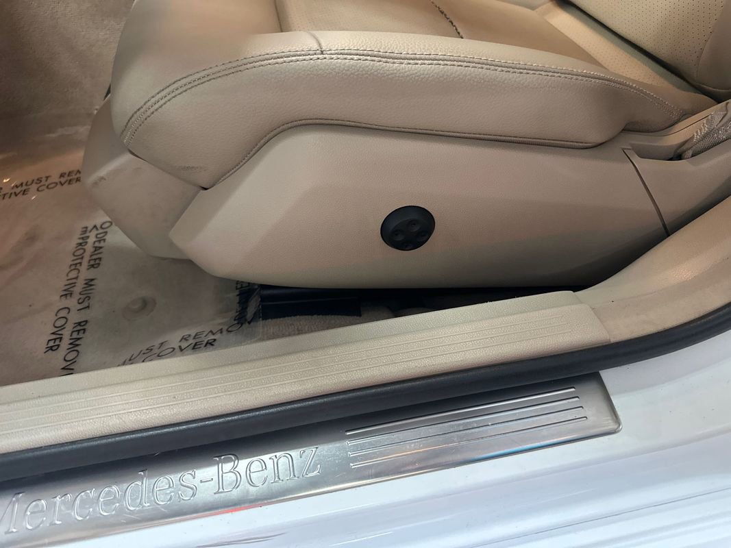 Used 2010 Mercedes-Benz E 350 4MATIC Sedan image 52