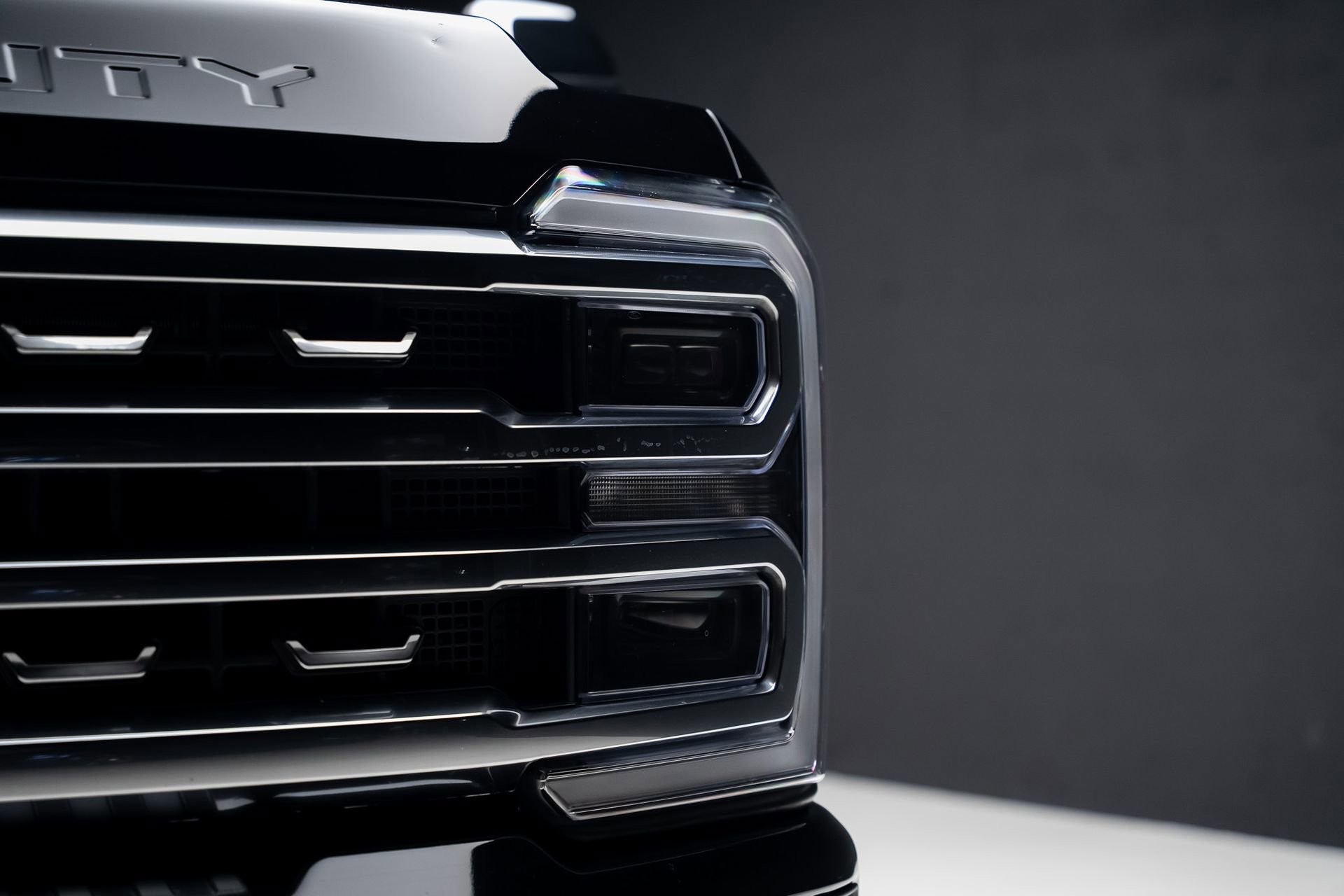 Used 2024 Ford F250 Platinum w/ Tremor Off-Road Package image 10