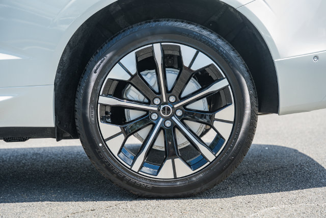 New 2026 Volvo XC60 B5 Plus w/ Climate Package AWD/4WD image 19