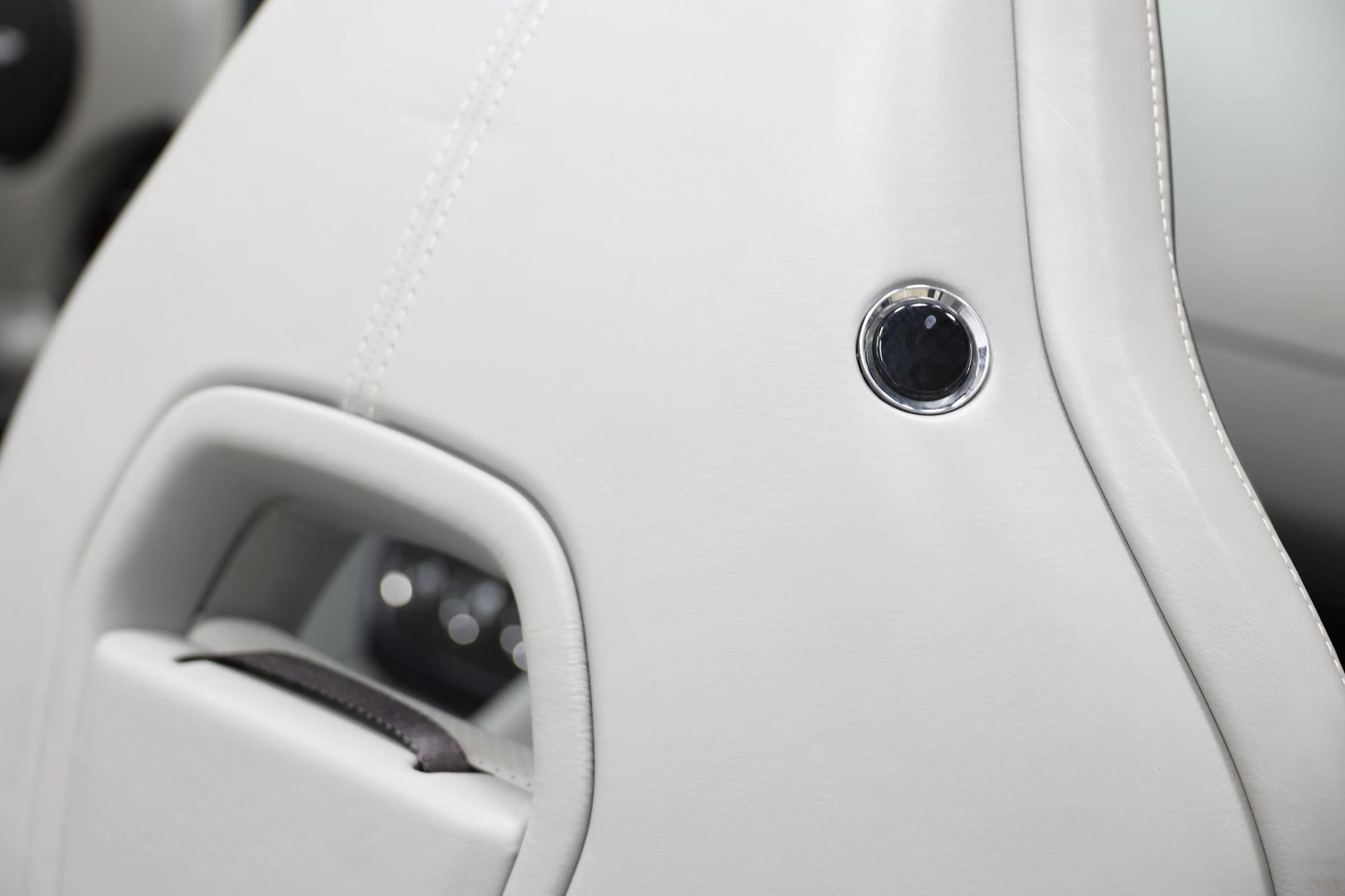 Used 2014 Aston Martin Vanquish Volante RWD image 81