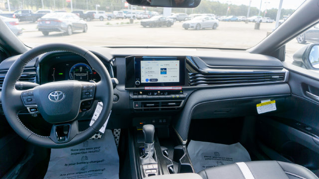 New 2026 Toyota Camry SE w/ Convenience Package FWD image 10