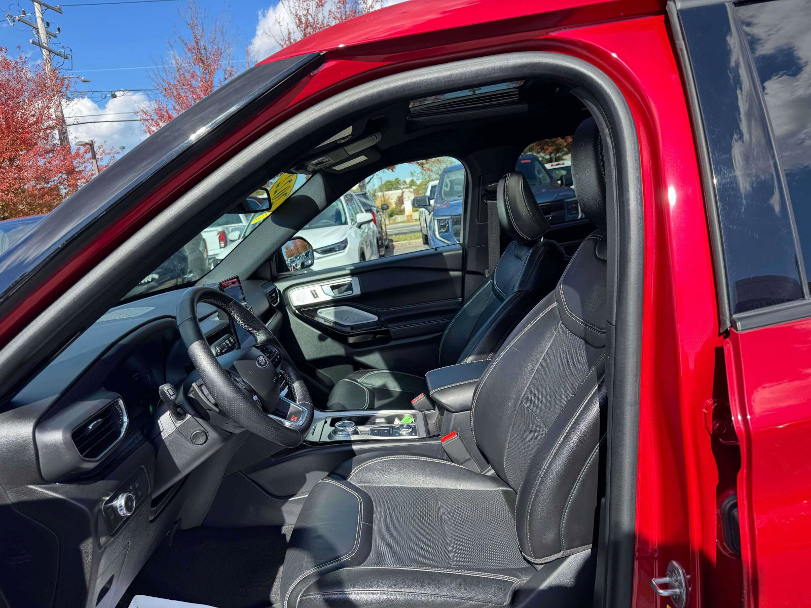 Used 2022 Ford Explorer ST w/ Equipment Group 401A image 14