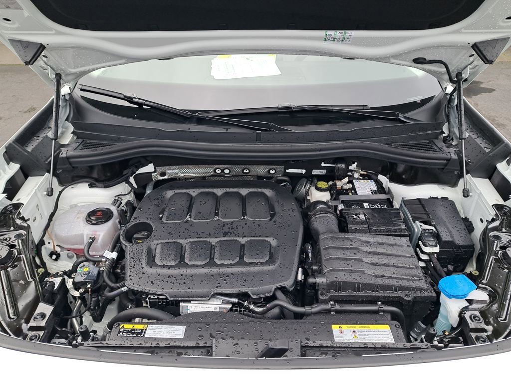 Used 2025 Volkswagen Tiguan SE image 19