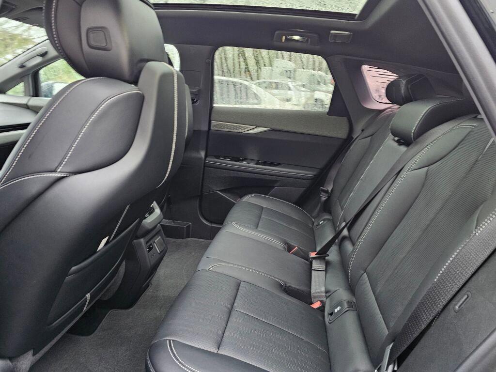New 2026 Cadillac Optiq Luxury 2 image 21