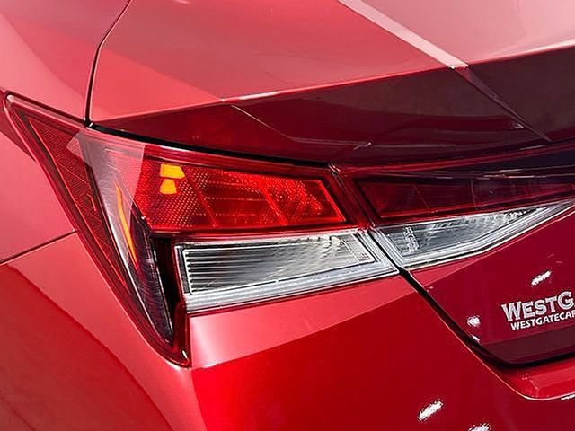 Used 2025 Hyundai Elantra SE image 36