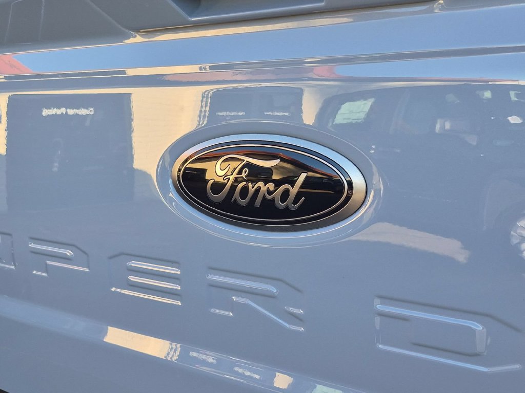 Used 2026 Ford F250 Lariat w/ Black Appearance Package AWD/4WD image 29