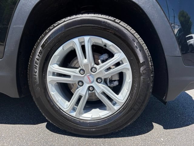 Used 2024 GMC Terrain SLE w/ LPO, Floor Liner Package FWD image 18