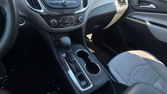 Used 2022 Chevrolet Equinox LS w/ LS Convenience Package FWD image 14