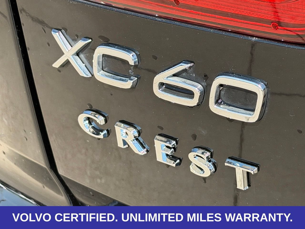 Certified 2024 Volvo XC60 B5 Core AWD/4WD image 12