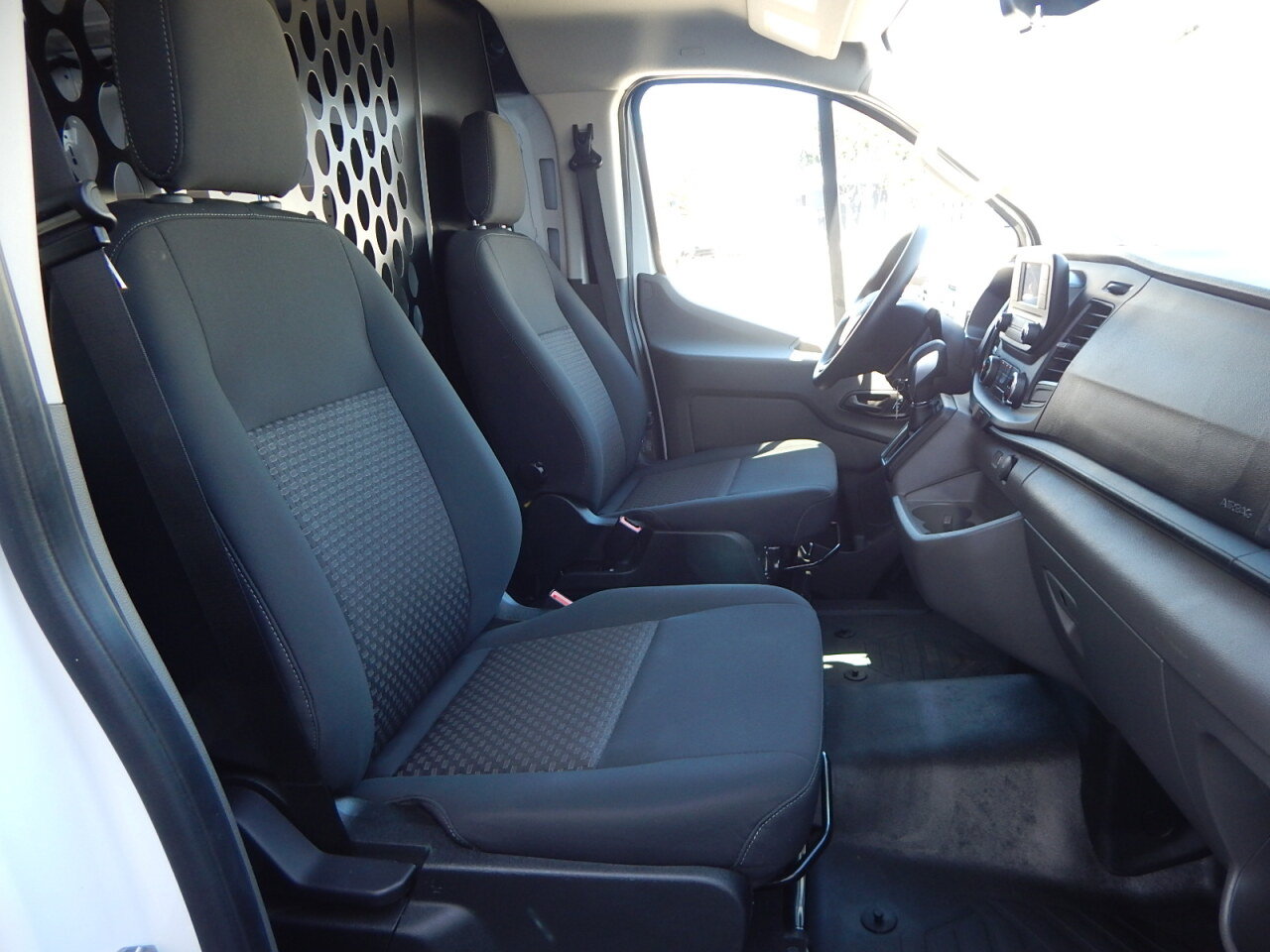 Used 2025 Ford Transit 250 Low Roof w/ Exterior Upgrade Package RWD image 23