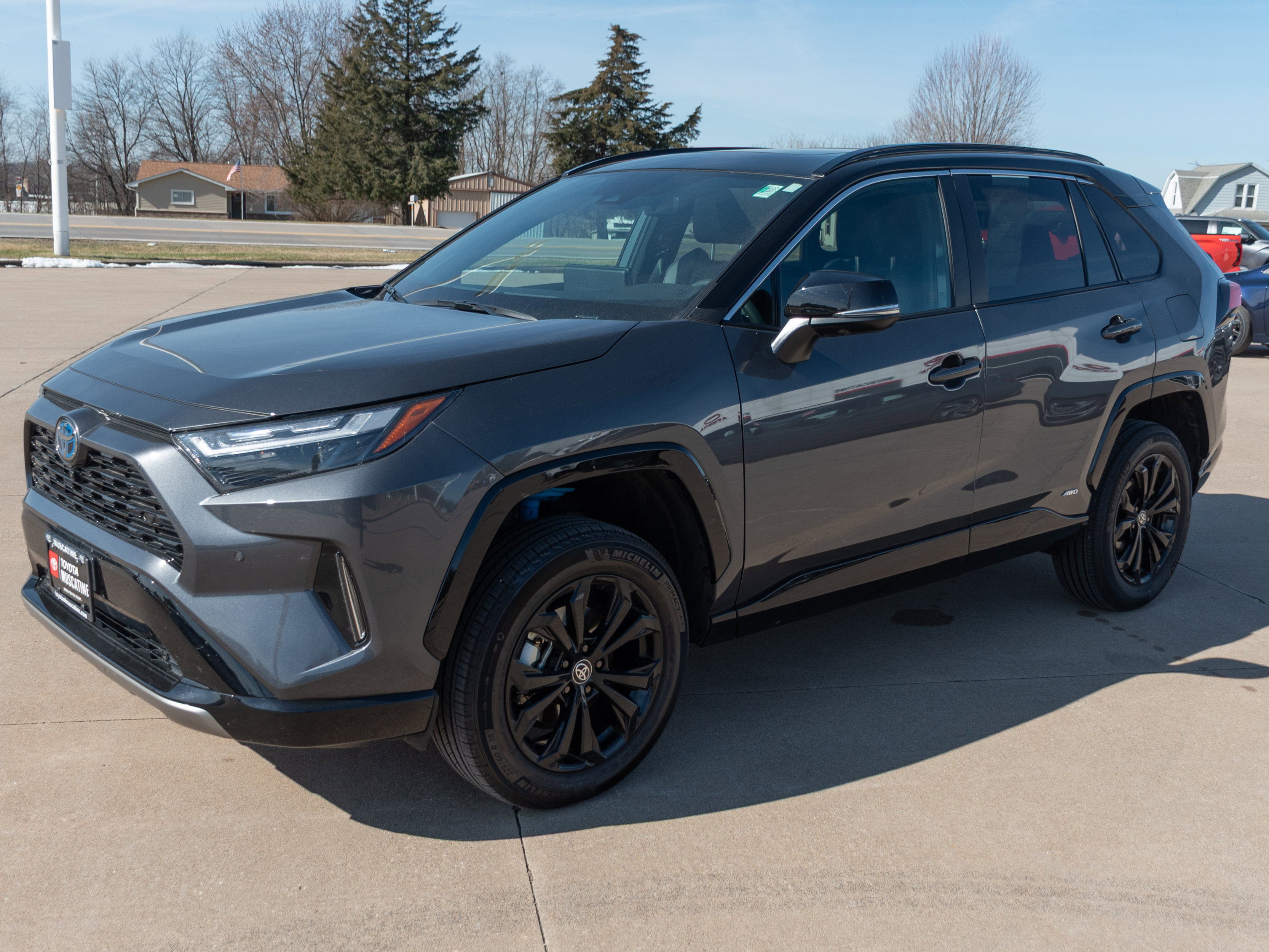 Used 2024 Toyota RAV4 XSE w/ Advanced Technology Package AWD/4WD image 4
