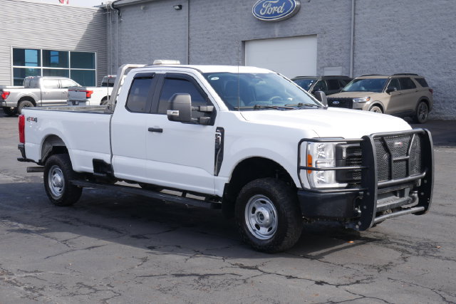 Used 2023 Ford F250 XL w/ F-250 >10K GVWR Package AWD/4WD image 5