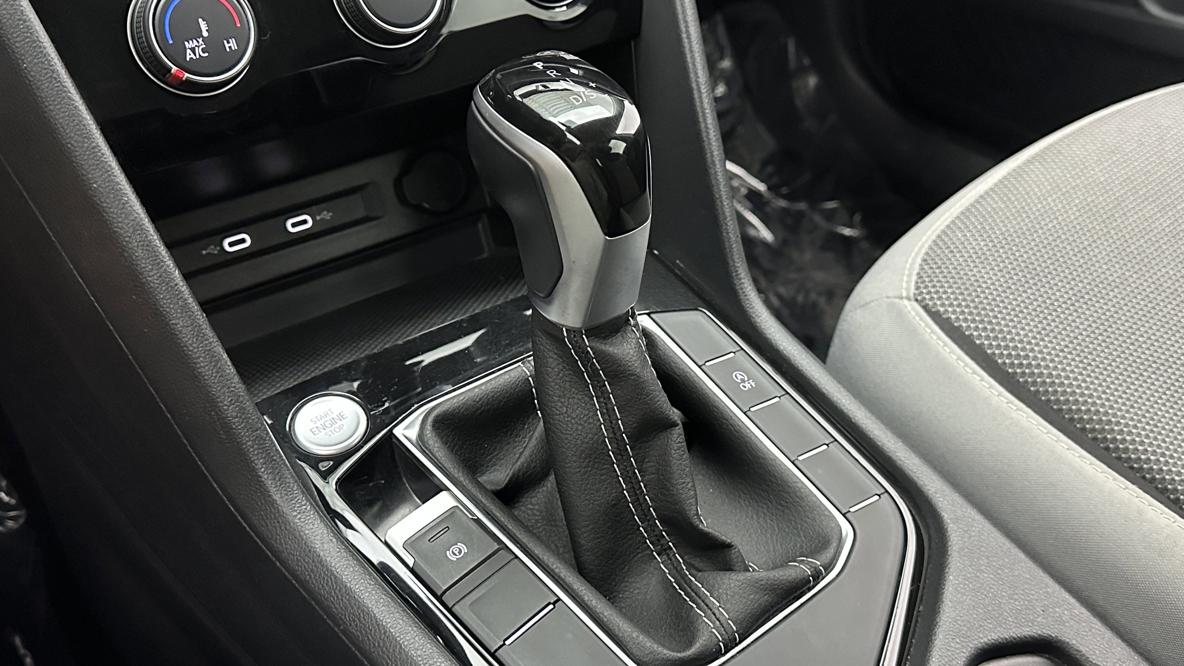 Used 2024 Volkswagen Taos S image 13