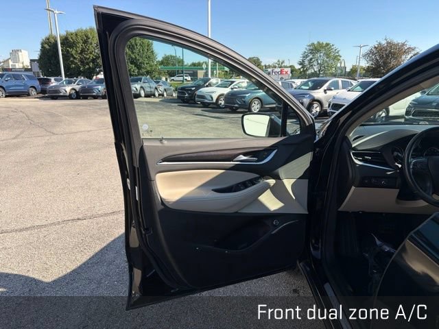 Used 2018 Buick Enclave Essence w/ Trailering Package FWD image 28