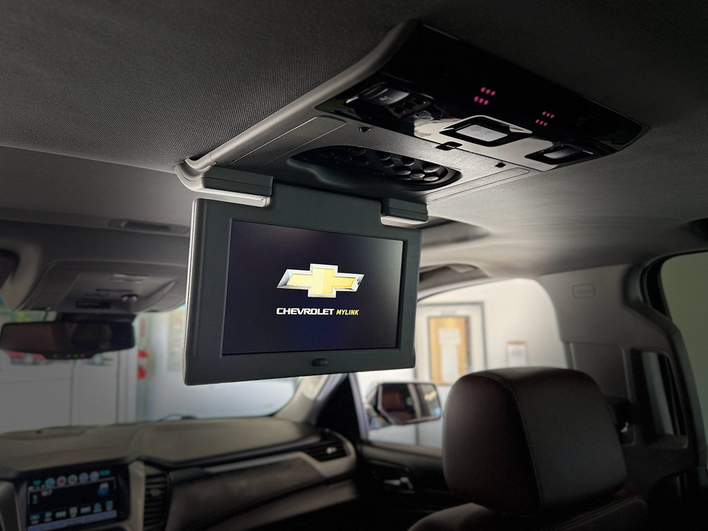Used 2020 Chevrolet Suburban Premier w/ Premier Plus Edition AWD/4WD image 29