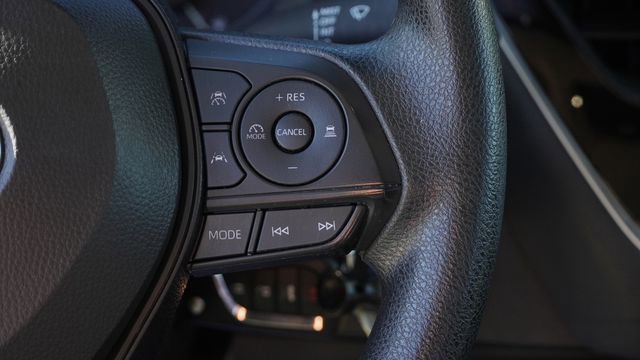 Used 2024 Toyota Corolla LE image 27